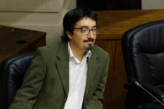 Senador Latorre y Modatima lanzan encuesta online para conocer la realidad de la escasez hídrica en la Región de Valparaíso Senador Latorre y Modatima lanzan encuesta online para conocer la realidad de la escasez hídrica en la Región de Valparaíso