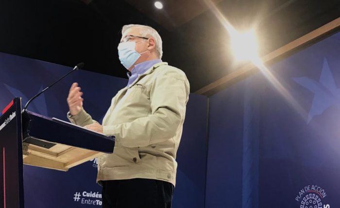 Nuevos casos de Covid-19 en Chile se disparan a casi 1000 y Mañalich atribuye el alza al aumento de test Nuevos casos de Covid-19 en Chile se disparan a casi 1000 y Mañalich atribuye el alza al aumento de test