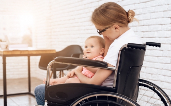 Discapacidad y cuestionamiento de la maternidad Discapacidad y cuestionamiento de la maternidad