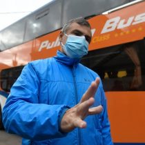 Alcalde de Iquique recurrirá a Contraloría por caso de bolivianos trasladados desde Providencia y que están contagiados con Covid-19