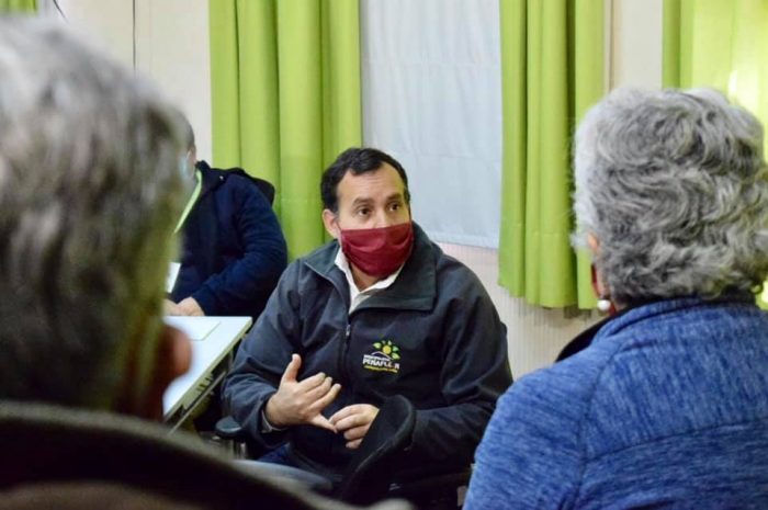 “Nos sentimos como una verdadera zona de sacrificio”: alcalde de Peñaflor acusa abandono del Gobierno e insiste con llamado a cuarentena total “Nos sentimos como una verdadera zona de sacrificio”: alcalde de Peñaflor acusa abandono del Gobierno e insiste con llamado a cuarentena total