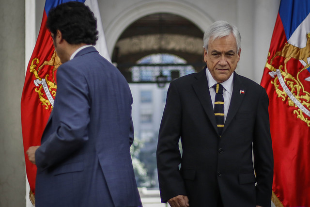 Economistas refutan a Piñera y Briones: “Es completamente falso que hayamos llegado al límite de la política fiscal” Economistas refutan a Piñera y Briones: “Es completamente falso que hayamos llegado al límite de la política fiscal”