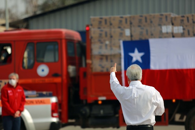 «Alimentos para Chile»: Piñera promete que antes del 21 de junio estarán las 2,5 millones de cajas repartidas