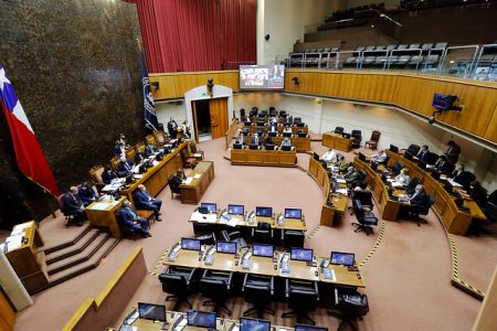 Llegó la hora de la verdad:  Senado vota el límite a la reelección de autoridades con efecto retroactivo