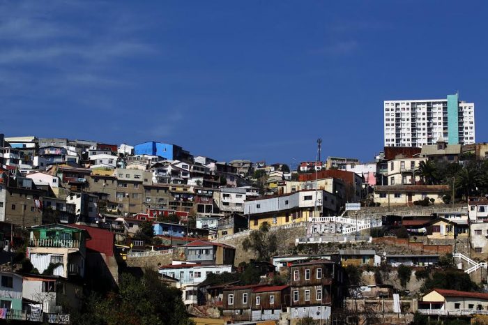 Investigadores de cuatro universidades critican medidas económicas del Gobierno para Valparaíso Investigadores de cuatro universidades critican medidas económicas del Gobierno para Valparaíso