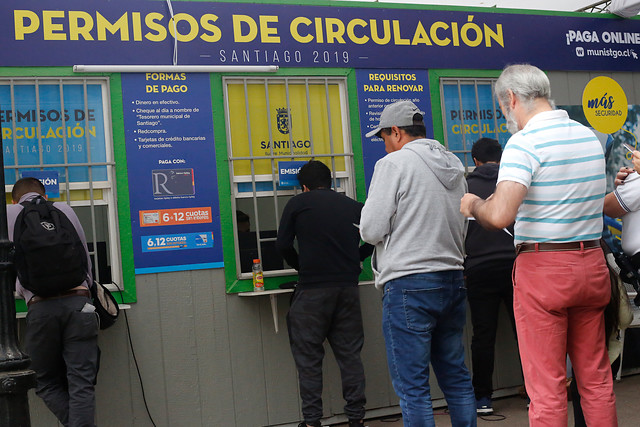 Diputados DC piden al Gobierno envío de ley para poder prorrogar nuevamente pago de permisos de circulación Diputados DC piden al Gobierno envío de ley para poder prorrogar nuevamente pago de permisos de circulación