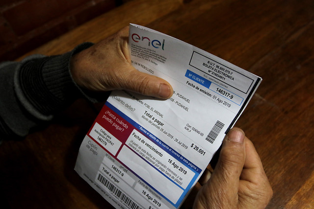 Oposición le exige al ministro de Energía suspender el recargo en cuenta de la luz por “tarifa de invierno” Oposición le exige al ministro de Energía suspender el recargo en cuenta de la luz por “tarifa de invierno”