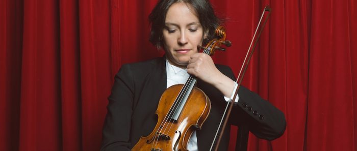 Conciertos para la Hora Azul: interpretaciones en violín de Alejandra Urrutia vía online Conciertos para la Hora Azul: interpretaciones en violín de Alejandra Urrutia vía online