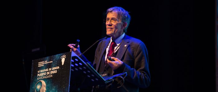 En charla online biólogo mexicano experto en Darwin explica la evolución del coronavirus En charla online biólogo mexicano experto en Darwin explica la evolución del coronavirus