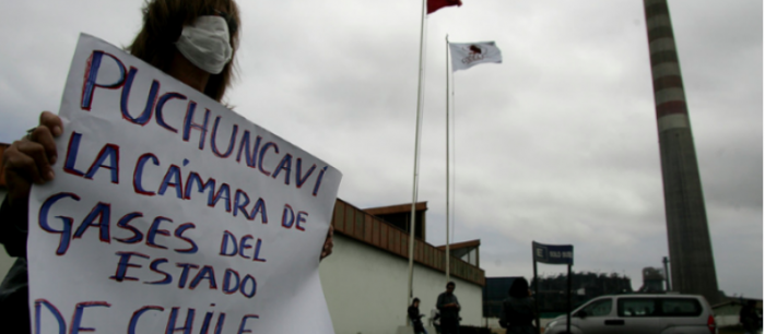Con las velas de un entierro Chile conmemora el Día del Medio Ambiente Con las velas de un entierro Chile conmemora el Día del Medio Ambiente