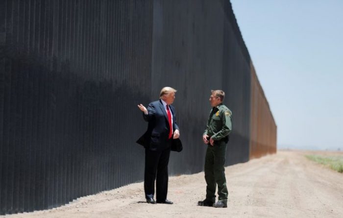 Trump visita muro fronterizo en Arizona en medio de aumento de casos de coronavirus Trump visita muro fronterizo en Arizona en medio de aumento de casos de coronavirus