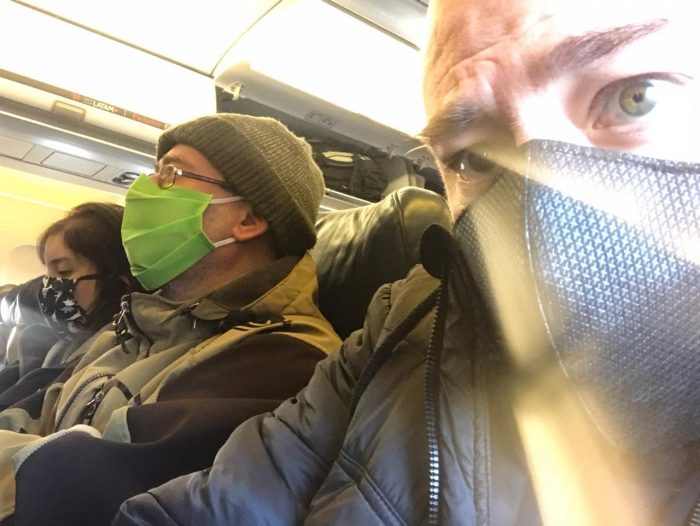 ¿El encanto de volar? Denuncian que Latam no respeta distancia del asiento vacío en sus viajes ¿El encanto de volar? Denuncian que Latam no respeta distancia del asiento vacío en sus viajes
