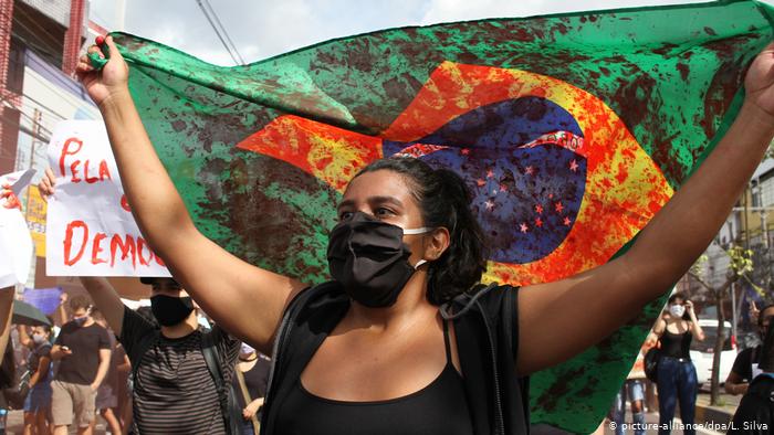 Polémica por omisión de datos de la COVID-19 en Brasil Polémica por omisión de datos de la COVID-19 en Brasil
