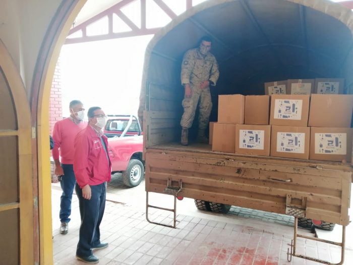 Escándalo de las cajas de alimentos en Arica: Contraloría toma en sus manos la investigación sumaria en la Intendencia y el gobierno regional Escándalo de las cajas de alimentos en Arica: Contraloría toma en sus manos la investigación sumaria en la Intendencia y el gobierno regional