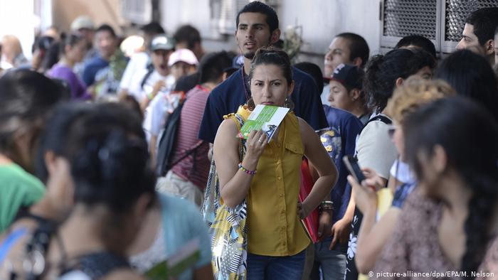 Tribunal Supremo de EEUU declara ilegal orden de Trump y prohíbe deportar a los “dreamers” Tribunal Supremo de EEUU declara ilegal orden de Trump y prohíbe deportar a los “dreamers”