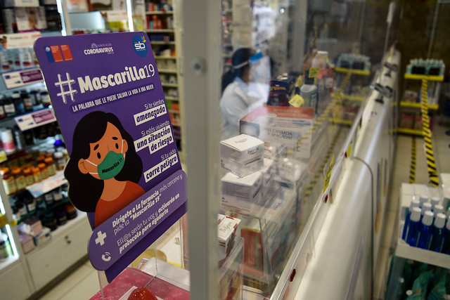 Trabajadores de farmacias advierten inminente cierre de sucursales por riesgo de contactos estrechos Trabajadores de farmacias advierten inminente cierre de sucursales por riesgo de contactos estrechos