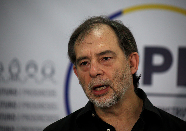 Girardismo activa la “máquina” partidaria para retomar la presidencia del PPD Girardismo activa la “máquina” partidaria para retomar la presidencia del PPD