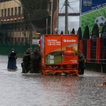 Fuertes precipitaciones provocan inundaciones en Santiago y varias ciudades de la zona centro sur del país