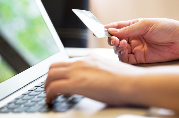 Nuevo engaño mediante anuncios de Facebook busca robar datos de tarjetas de crédito Nuevo engaño mediante anuncios de Facebook busca robar datos de tarjetas de crédito