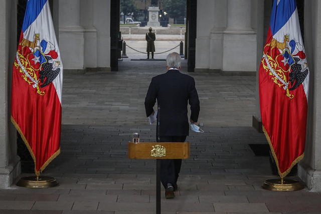 Sin mea culpa por polémico funeral, Piñera opta por irse en picada contra mociones parlamentarias: “Nadie está por encima de la ley” Sin mea culpa por polémico funeral, Piñera opta por irse en picada contra mociones parlamentarias: “Nadie está por encima de la ley”