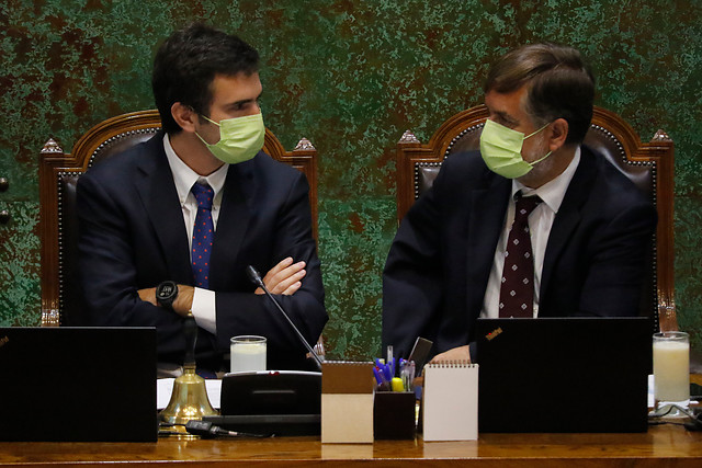 Paulsen no está solo: Undurraga (Evópoli) también sale a rayar la cancha a La Moneda y defiende la autonomía del Congreso Paulsen no está solo: Undurraga (Evópoli) también sale a rayar la cancha a La Moneda y defiende la autonomía del Congreso