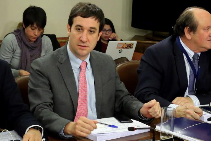 Diputados UDI solicitan al BancoEstado eliminar cobros de la Cuenta Rut mientras dure la emergencia sanitaria Diputados UDI solicitan al BancoEstado eliminar cobros de la Cuenta Rut mientras dure la emergencia sanitaria