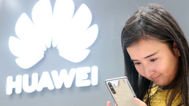 Huawei: por qué algunos países prohíben la tecnología 5G del gigante chino y cuáles son los temores de espionaje