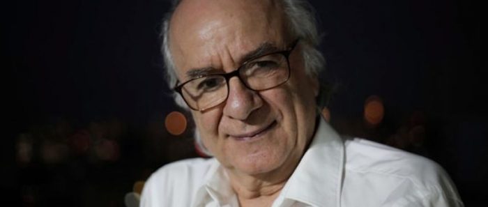 Sociólogo Boaventura de Sousa Santos: «El coronavirus es un pedagogo cruel porque la única manera que tiene de enseñarnos es matando» Sociólogo Boaventura de Sousa Santos: «El coronavirus es un pedagogo cruel porque la única manera que tiene de enseñarnos es matando»