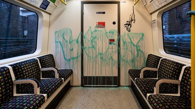 Banksy regresa al metro de Londres inspirado por el coronavirus Banksy regresa al metro de Londres inspirado por el coronavirus