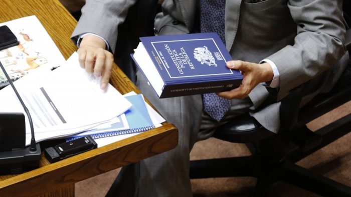 Constitución y AFP: crujen los pilares del modelo Constitución y AFP: crujen los pilares del modelo