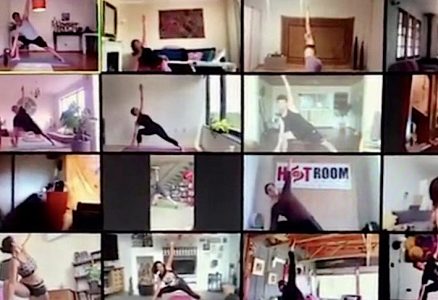 Pareja viñamarina se reinventa en tiempos de Covid-19: “El yoga online llegó para quedarse” Pareja viñamarina se reinventa en tiempos de Covid-19: “El yoga online llegó para quedarse”