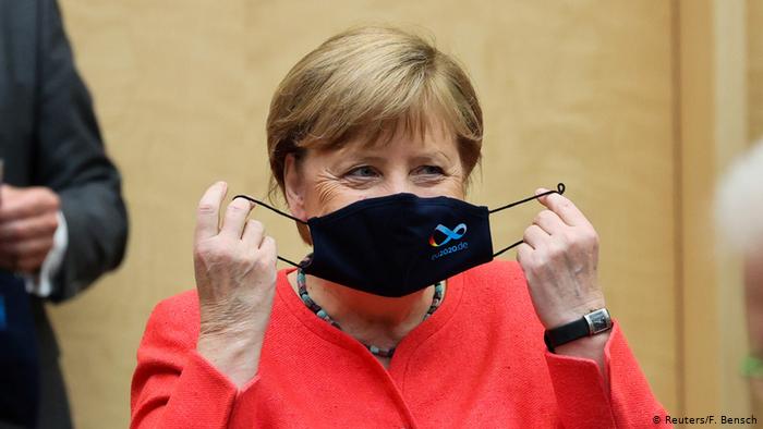 Merkel: uso de mascarilla es 