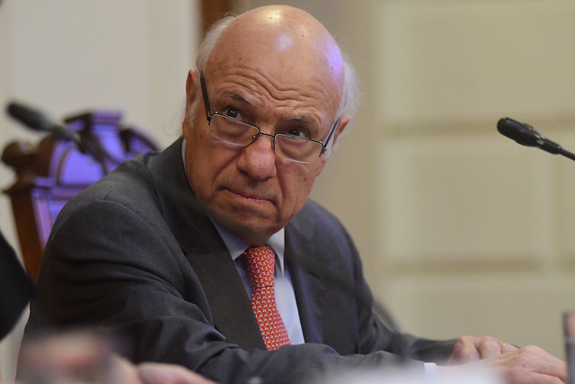 Vittorio Corbo se alinea con el rechazo al retiro de ahorros previsionales: expresidente del Banco Central lo califica de «tremendamente peligroso” Vittorio Corbo se alinea con el rechazo al retiro de ahorros previsionales: expresidente del Banco Central lo califica de