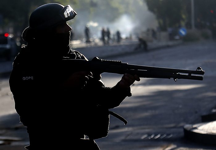 Diario Oficial publica nuevo protocolo para el uso de escopetas antidisturbio de Carabineros Diario Oficial publica nuevo protocolo para el uso de escopetas antidisturbio de Carabineros
