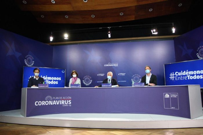 Covid-19: Minsal incorpora 1057 fallecidos a conteo tras tomar cifras del DEIS Covid-19: Minsal incorpora 1057 fallecidos a conteo tras tomar cifras del DEIS