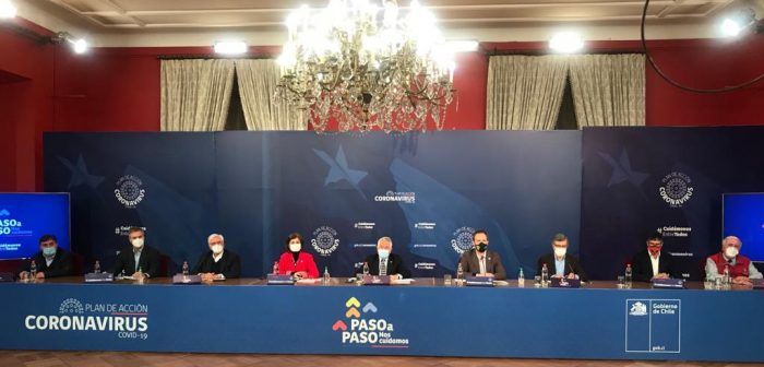 Paso a Paso: Minsal anuncia desconfinamiento en 7 comunas de la Región Metropolitana y medidas de apertura para La Araucanía Paso a Paso: Minsal anuncia desconfinamiento en 7 comunas de la Región Metropolitana y medidas de apertura para La Araucanía