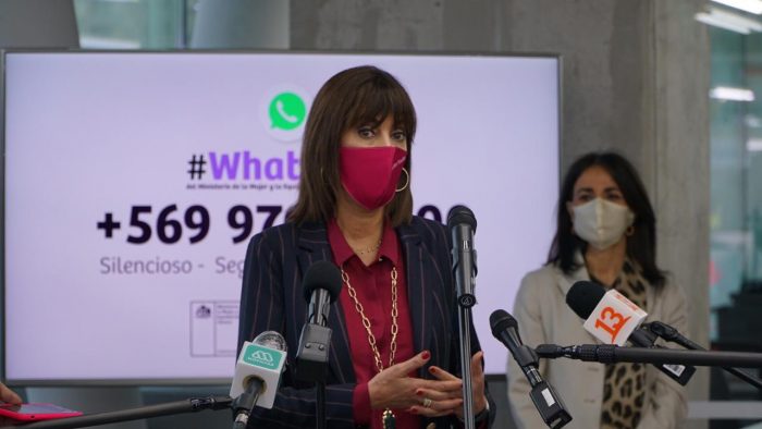 A dos meses de su lanzamiento: cerca de 8 mil personas han utilizado el Whatsapp del MinMujer por temas de violencia intrafamiliar A dos meses de su lanzamiento: cerca de 8 mil personas han utilizado el Whatsapp del MinMujer por temas de violencia intrafamiliar