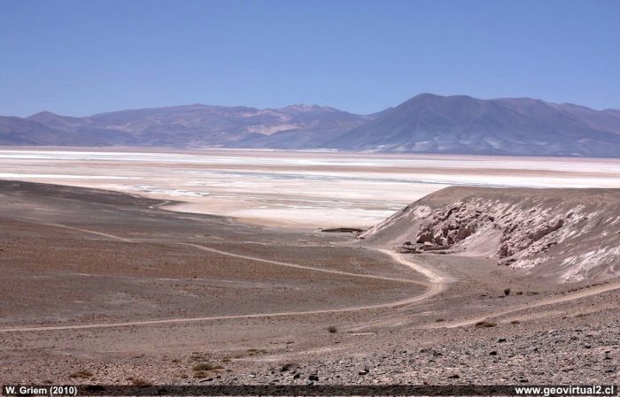 Demanda por daño ambiental en Salar de Pedernales provocan la pausa de proyecto minero Demanda por daño ambiental en Salar de Pedernales provocan la pausa de proyecto minero