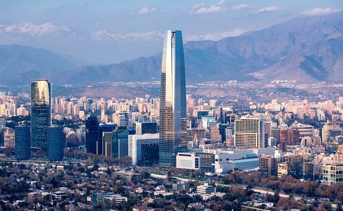 Oferta de viviendas a la venta cae a la mitad en Santiago producto de la pandemia