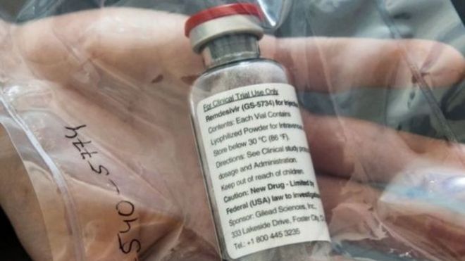 Por qué el remdesivir, uno de los dos fármacos que se usan para tratar la covid-19, cuesta US$3.000 por paciente si su costo de producción es de US$10 Por qué el remdesivir, uno de los dos fármacos que se usan para tratar la covid-19, cuesta US$3.000 por paciente si su costo de producción es de US$10