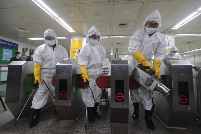 Política, política pública y ciencia en tiempos de pandemia Política, política pública y ciencia en tiempos de pandemia