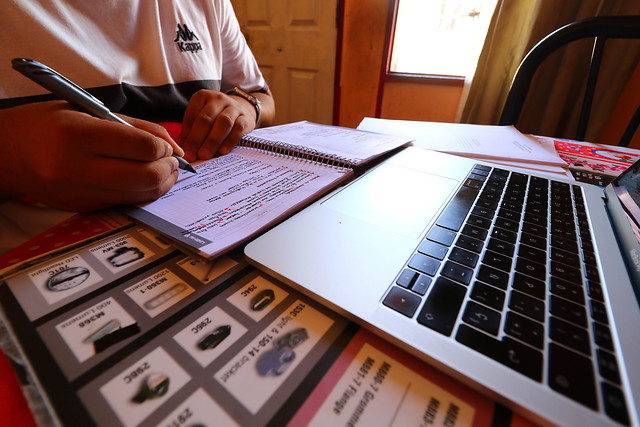 Asociación Chilena de Municipalidades llama al Mineduc a decretar receso de clases online por cansancio de comunidad escolar