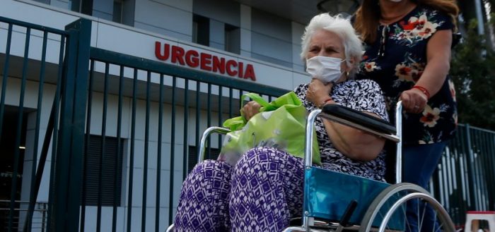La tragedia de los adultos mayores en Chile: de 7 mil a 10 mil fallecidos por COVID-19 La tragedia de los adultos mayores en Chile: de 7 mil a 10 mil fallecidos por COVID-19