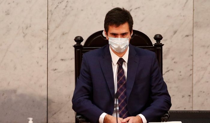 Diputados critican que presidente de la Cámara «estuvo al debe» y «profundamente equivocado» durante la cuenta pública del Congreso Diputados critican que presidente de la Cámara