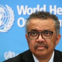 ¿Por qué es tan difícil para los humanos unirse?: el emotivo llamado a la unidad frente al coronavirus que hizo entre lágrimas el director de la OMS