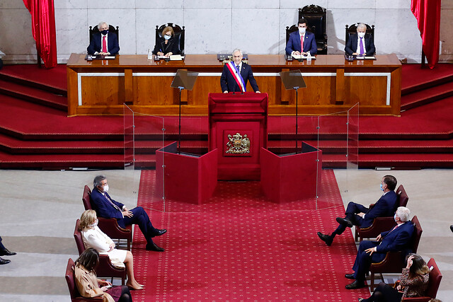 Piñera aprovecha la Cuenta Pública para insistir en su agenda de seguridad y apura al Congreso para que apruebe los proyectos Piñera aprovecha la Cuenta Pública para insistir en su agenda de seguridad y apura al Congreso para que apruebe los proyectos