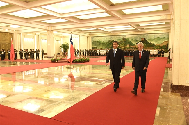 En Japón destacan el “desaire” de Chile a China en la elección de la ruta para el Cable Transoceánico En Japón destacan el “desaire” de Chile a China en la elección de la ruta para el Cable Transoceánico