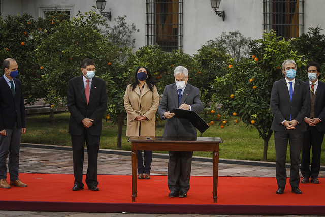 Se acabó el suspenso: No hay veto y Presidente Piñera decide promulgar ley que limita la reelección de autoridades Se acabó el suspenso: No hay veto y Presidente Piñera decide promulgar ley que limita la reelección de autoridades