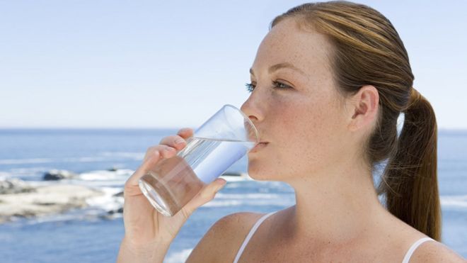 El invento que permite convertir agua de mar en potable en solo media hora (y de forma sostenible) El invento que permite convertir agua de mar en potable en solo media hora (y de forma sostenible)