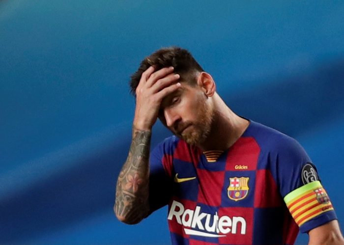 Conmoción en Cataluña: hinchas del Barcelona llegaron hasta el Camp Nou para manifestarse ante la salida de Lionel Messi Conmoción en Cataluña: hinchas del Barcelona llegaron hasta el Camp Nou para manifestarse ante la salida de Lionel Messi